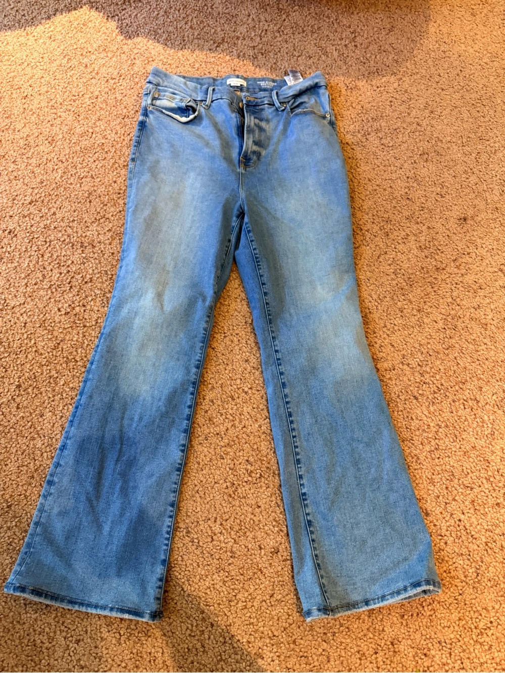 Good American Always fits 14-18 Light Blue boot cut Jeans